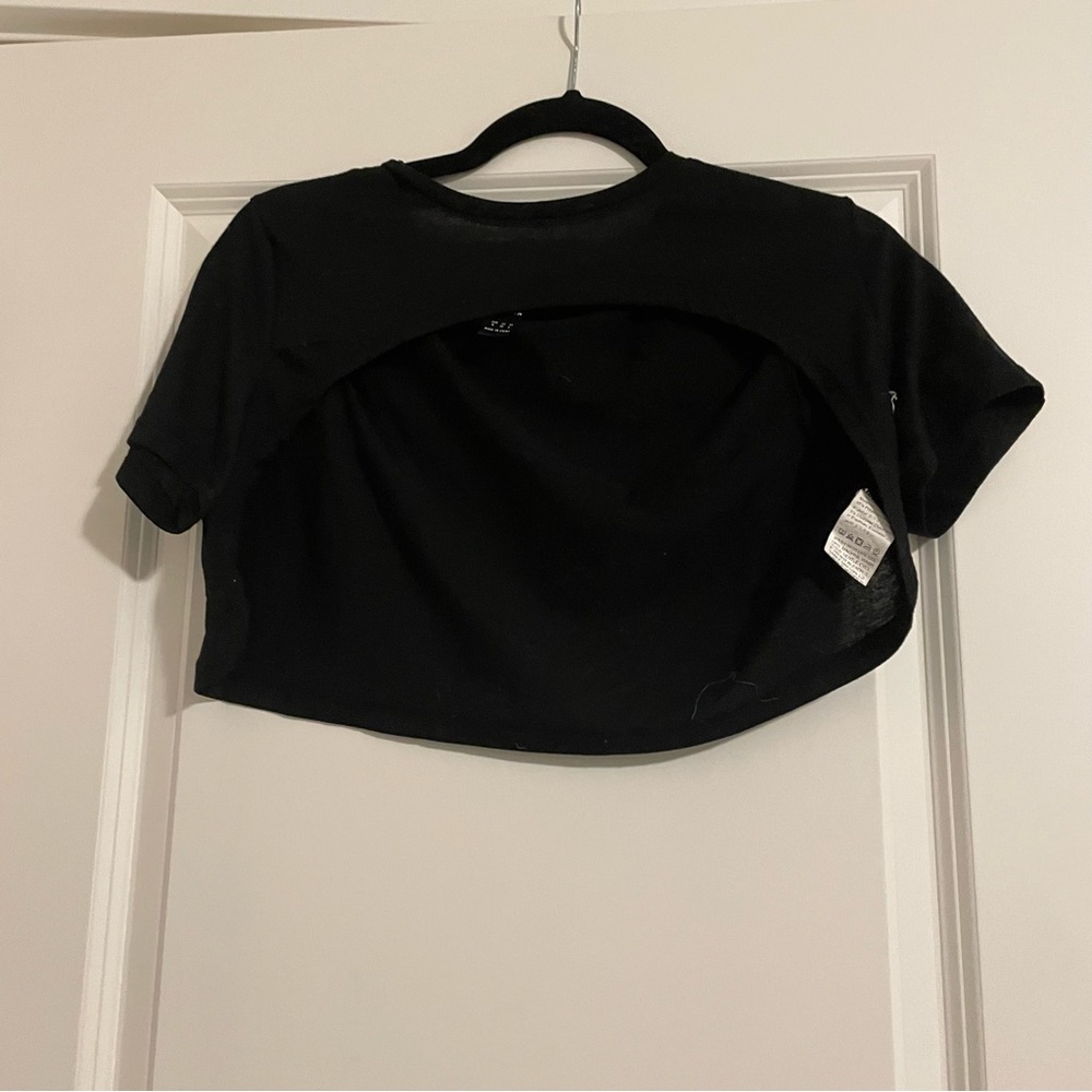 SHEIN black sleeve crop over shirt